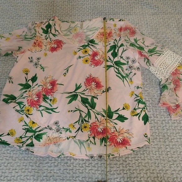 Perception concept Flared Sleeve Top xl Embroidered  Boho - Picture 6 of 9